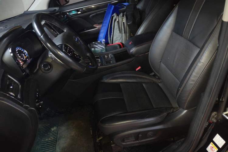 Used GAC Trumpchi GS7 2017 320T Two-Wheel-Drive Luxury Smart Connectivity Model Left Front Seat