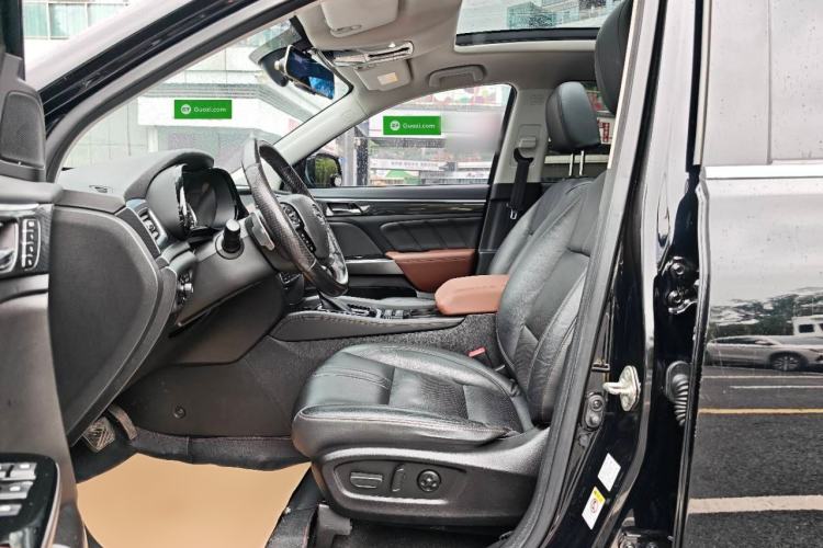 Used GAC Trumpchi GS7 2017 320T Two-Wheel-Drive Luxury Smart Connectivity Model Left Front Seat