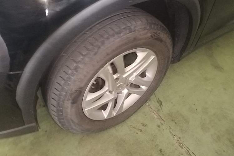 Used GAC Trumpchi GS7 2017 280T Two-Wheel Drive Luxury Model Left Front Wheel Hub