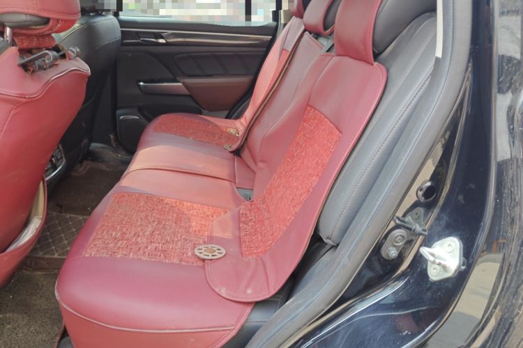 Used GAC Trumpchi GS7 2017 280T Two-Wheel Drive Luxury Model Left Rear Seat