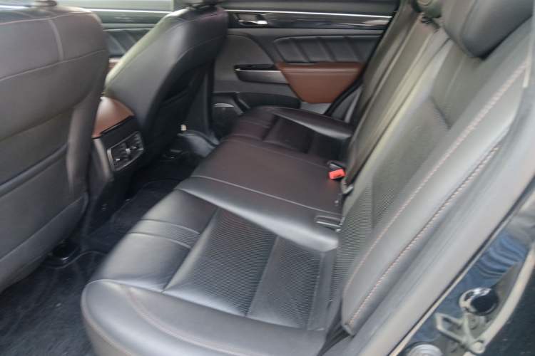 Used GAC Trumpchi GS7 2017 320T Two-Wheel-Drive Luxury Smart Connectivity Model Left Rear Seat