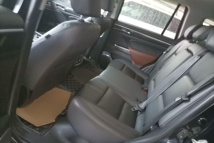 Used GAC Trumpchi GS7 2017 280T Two-Wheel Drive Luxury Model Left Rear Seat