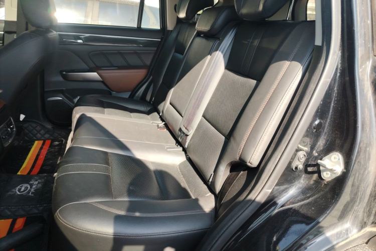 Used GAC Trumpchi GS7 2017 280T Two-Wheel Drive Luxury Model Left Rear Seat