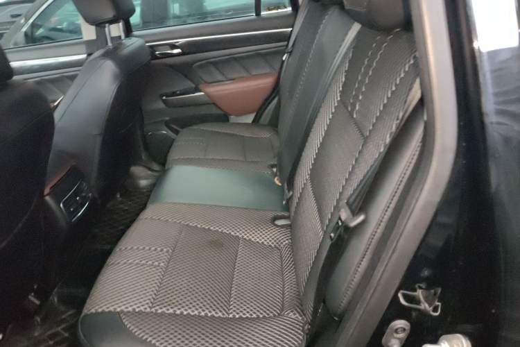 Used GAC Trumpchi GS7 2017 280T Two-Wheel Drive Luxury Model Left Rear Seat