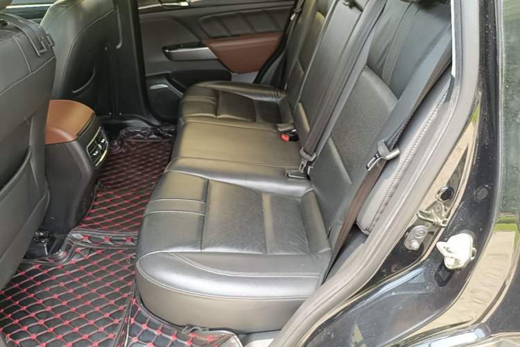 Used GAC Trumpchi GS7 2017 280T Two-Wheel Drive Luxury Model Left Rear Seat