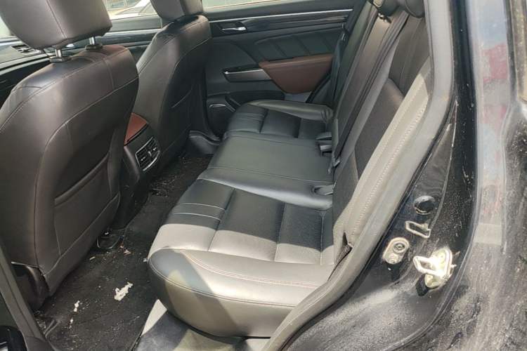 Used GAC Trumpchi GS7 2017 280T Two-Wheel Drive Luxury Model Left Rear Seat