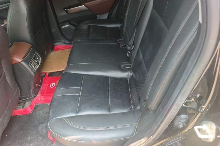 Used GAC Trumpchi GS7 2017 280T Two-Wheel Drive Luxury Model Left Rear Seat