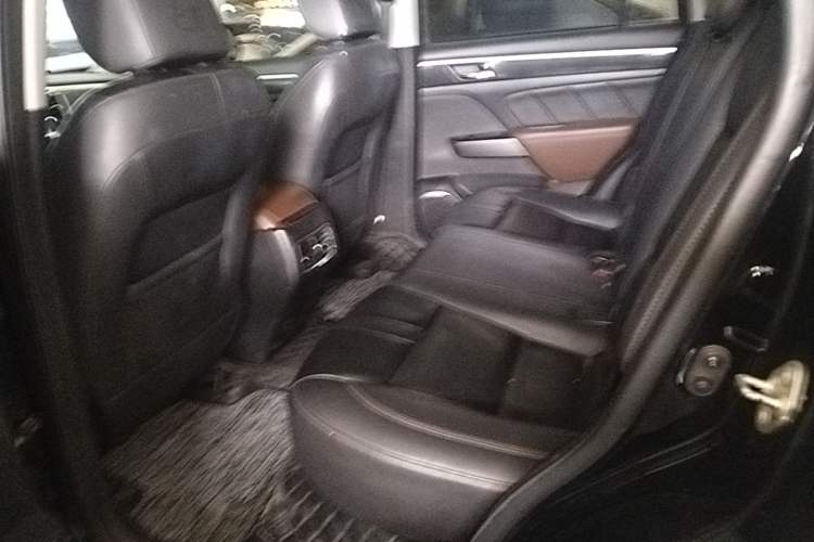 Used GAC Trumpchi GS7 2017 280T Two-Wheel Drive Luxury Model Left Rear Seat