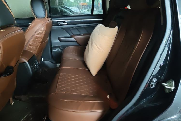 Used GAC Trumpchi GS7 2017 320T Two-Wheel-Drive Luxury Smart Connectivity Model Left Rear Seat
