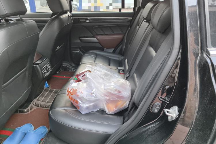 Used GAC Trumpchi GS7 2017 280T Two-Wheel Drive Luxury Model Left Rear Seat