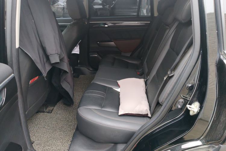 Used GAC Trumpchi GS7 2017 320T Two-Wheel-Drive Luxury Smart Connectivity Model Left Rear Seat