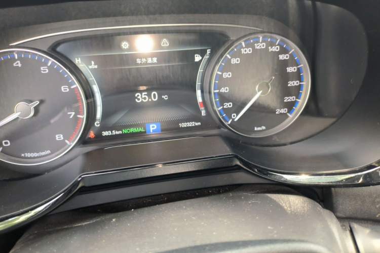 Used GAC Trumpchi GS7 2017 280T Two-Wheel Drive Luxury Model Odometer Close Up