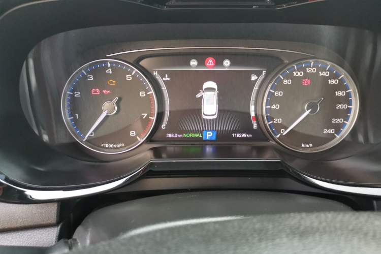Used GAC Trumpchi GS7 2017 320T Two-Wheel-Drive Luxury Model Odometer Close Up