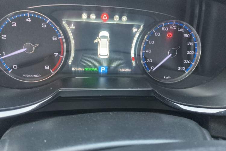 Used GAC Trumpchi GS7 2017 320T Two-Wheel-Drive Luxury Smart Connectivity Model Odometer Close Up