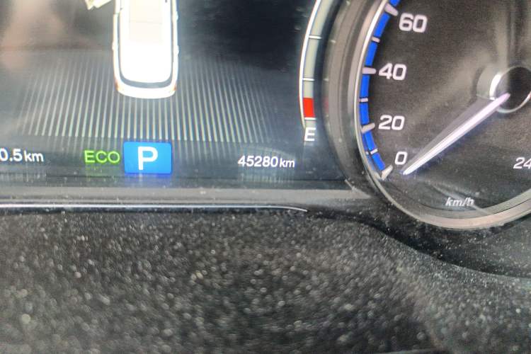 Used GAC Trumpchi GS7 2017 280T Two-Wheel Drive Luxury Model Odometer Close Up