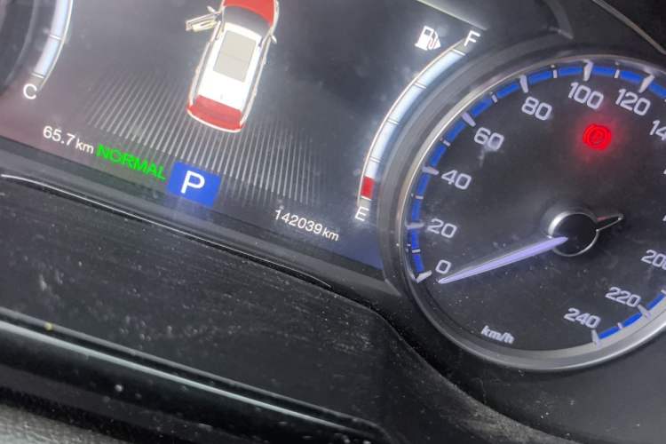 Used GAC Trumpchi GS7 2017 280T Two-Wheel Drive Luxury Model Odometer Close Up
