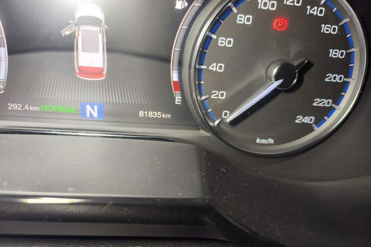 Used GAC Trumpchi GS7 2017 320T Two-Wheel-Drive Luxury Smart Connectivity Model Odometer Close Up