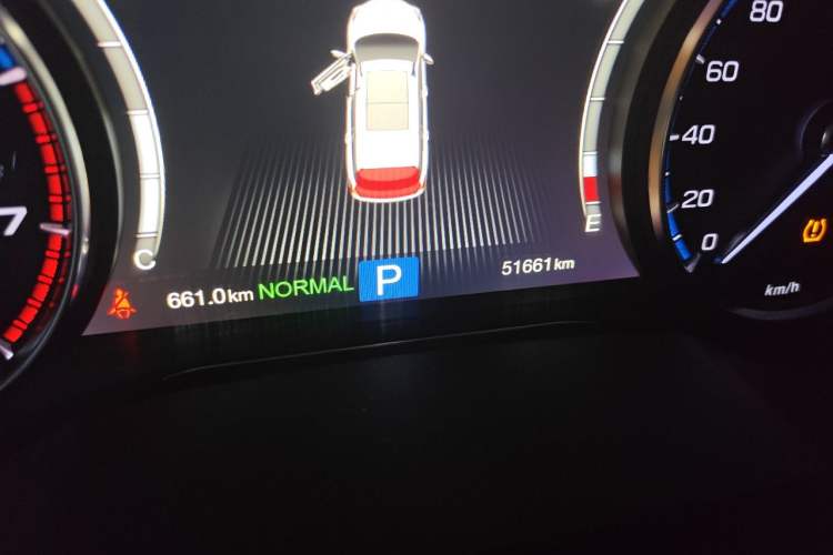 Used GAC Trumpchi GS7 2017 320T Two-Wheel-Drive Luxury Smart Connectivity Model Odometer Close Up