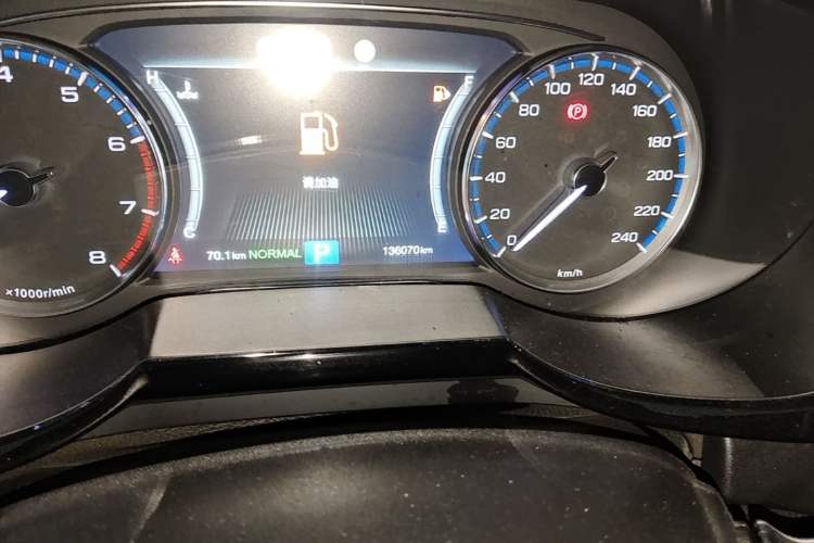Used GAC Trumpchi GS7 2017 280T Two-Wheel Drive Luxury Model Odometer Close Up
