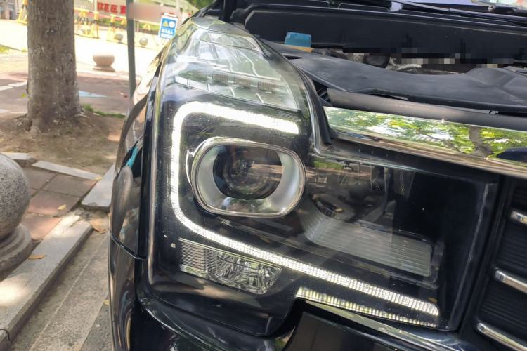Used GAC Trumpchi GS7 2017 280T Two-Wheel Drive Luxury Model Right Front Headlight
