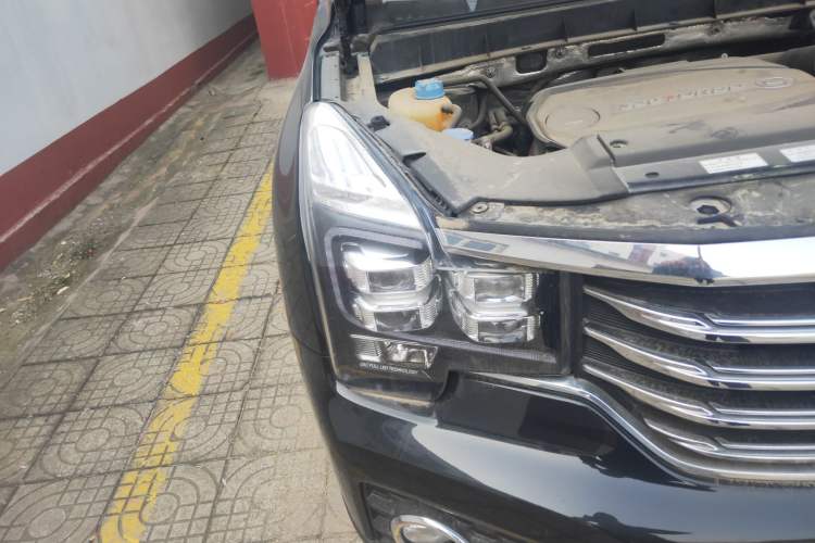Used GAC Trumpchi GS7 2017 320T Two-Wheel-Drive Luxury Smart Connectivity Model Right Front Headlight
