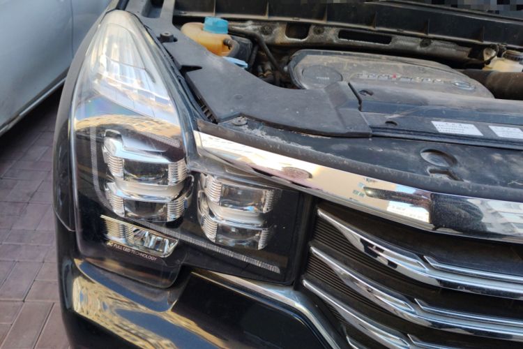 Used GAC Trumpchi GS7 2017 320T Two-Wheel-Drive Luxury Smart Connectivity Model Right Front Headlight