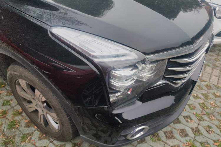Used GAC Trumpchi GS7 2017 320T Two-Wheel-Drive Luxury Smart Connectivity Model Right Front Headlight