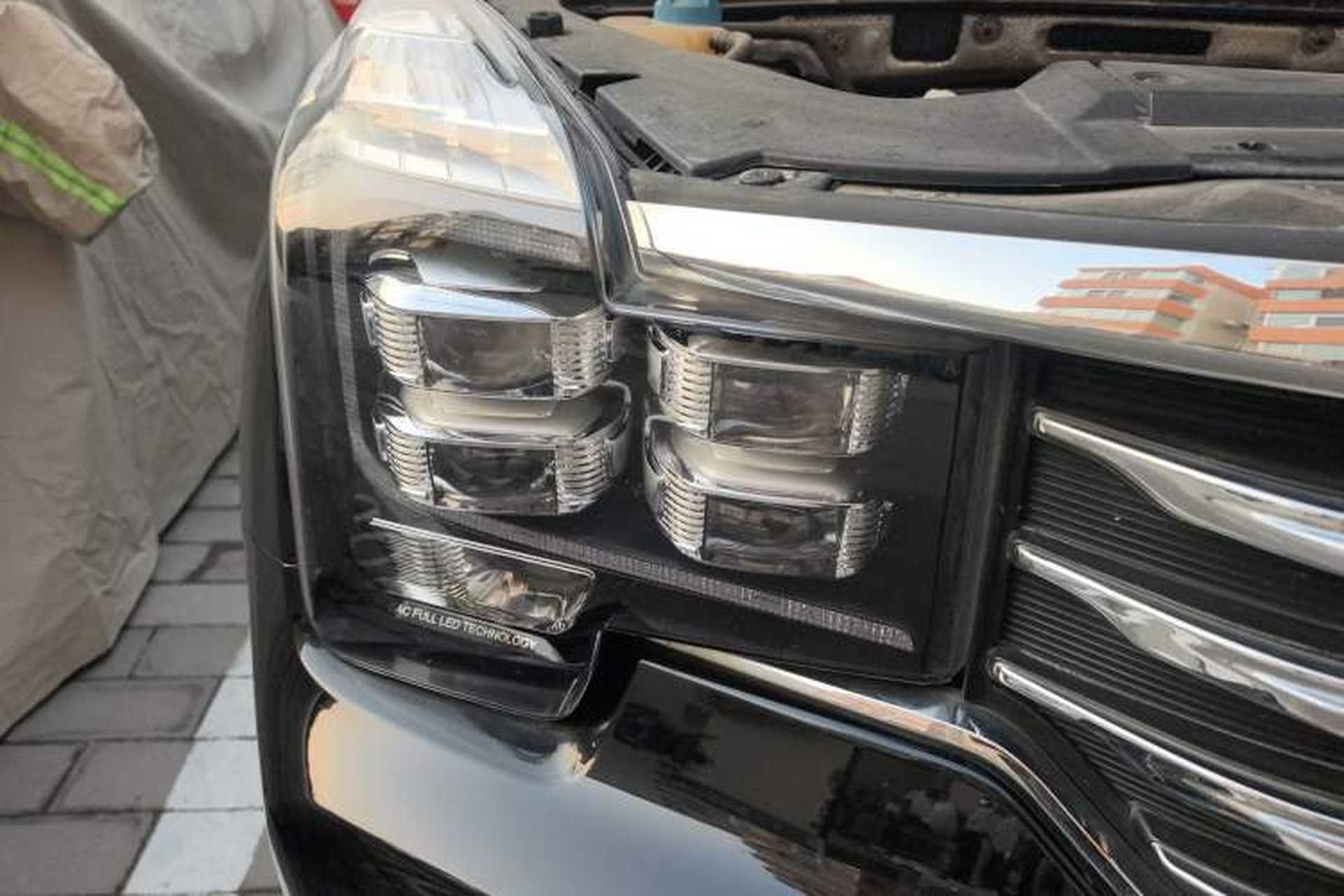 Used GAC Trumpchi GS7 2017 320T Two-Wheel-Drive Luxury Smart Connectivity Model Right Front Headlight