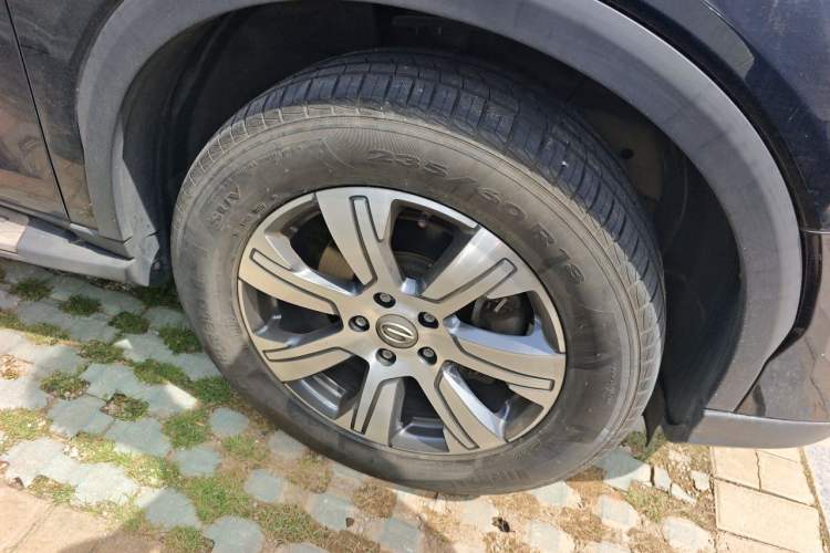 Used GAC Trumpchi GS7 2017 320T Two-Wheel-Drive Luxury Smart Connectivity Model Right Front Wheel Hub