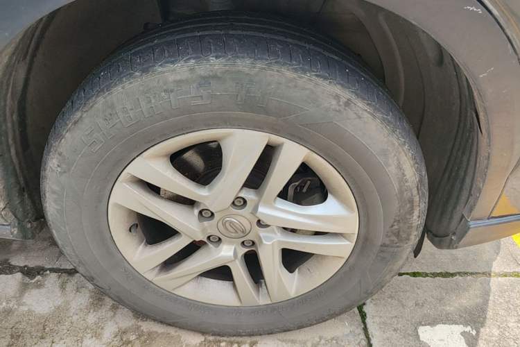 Used GAC Trumpchi GS7 2017 280T Two-Wheel Drive Luxury Model Right Front Wheel Hub