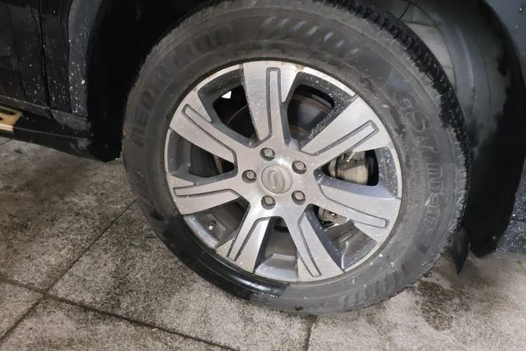Used GAC Trumpchi GS7 2017 320T Two-Wheel-Drive Luxury Smart Connectivity Model Right Front Wheel Hub