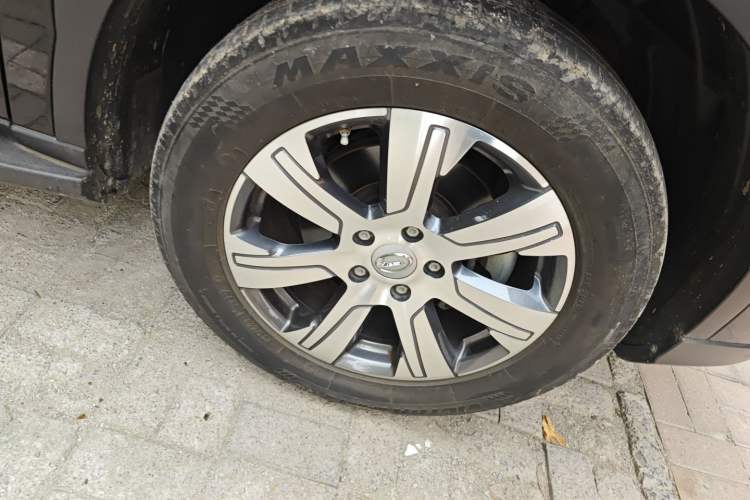 Used GAC Trumpchi GS7 2017 320T Two-Wheel-Drive Luxury Smart Connectivity Model Right Front Wheel Hub