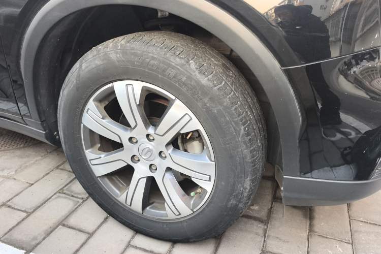 Used GAC Trumpchi GS7 2017 320T Two-Wheel-Drive Luxury Smart Connectivity Model Right Front Wheel Hub