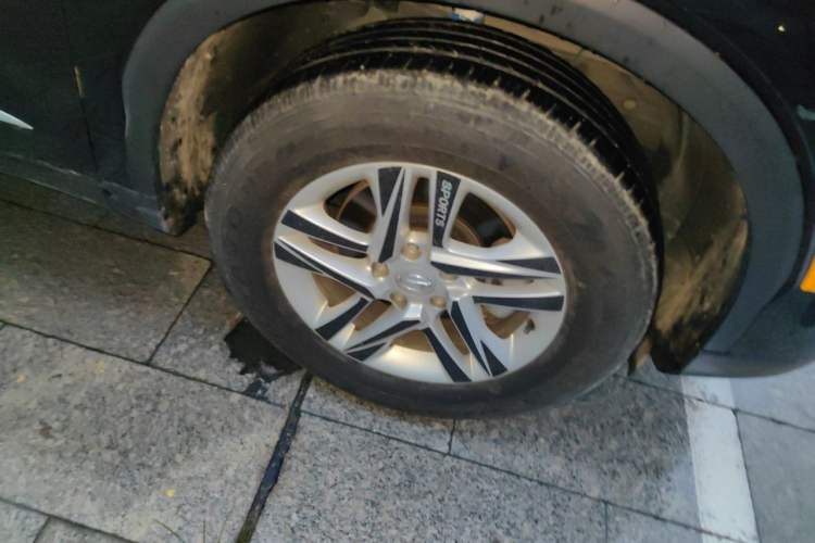 Used GAC Trumpchi GS7 2017 280T Two-Wheel Drive Luxury Model Right Front Wheel Hub
