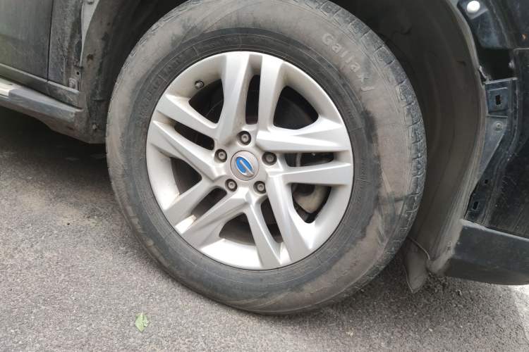 Used GAC Trumpchi GS7 2017 280T Two-Wheel Drive Luxury Model Right Front Wheel Hub