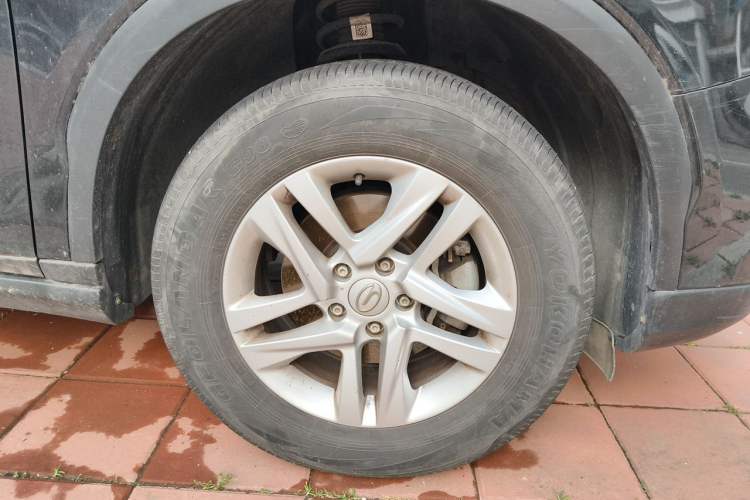 Used GAC Trumpchi GS7 2017 280T Two-Wheel Drive Luxury Model Right Front Wheel Hub