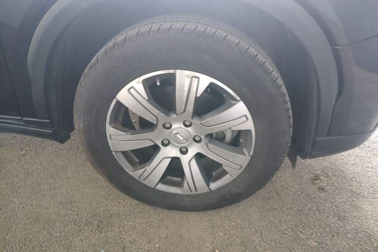 Used GAC Trumpchi GS7 2017 320T Two-Wheel-Drive Luxury Smart Connectivity Model Right Front Wheel Hub