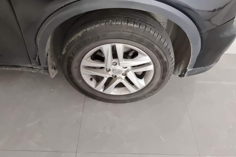 Used GAC Trumpchi GS7 2017 280T Two-Wheel Drive Luxury Model Right Front Wheel Hub