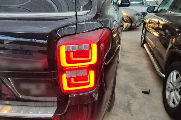Used GAC Trumpchi GS7 2017 280T Two-Wheel Drive Luxury Model Right Rear Taillight