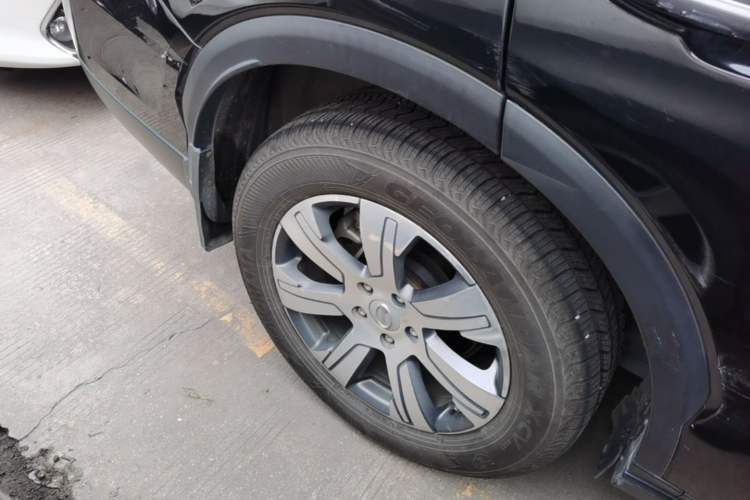 Used GAC Trumpchi GS7 2017 320T Two-Wheel-Drive Luxury Smart Connectivity Model Right Rear Wheel Hub