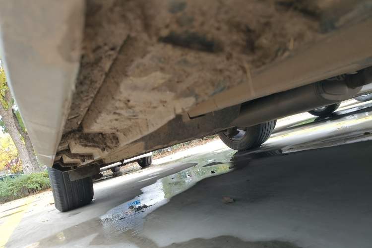 Used GAC Trumpchi GS7 2017 320T Two-Wheel-Drive Luxury Smart Connectivity Model Right Side Sill