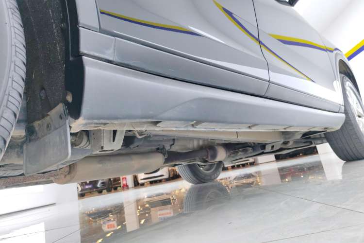Used GAC Trumpchi GS7 2017 280T Two-Wheel Drive Luxury Model Right Side Sill