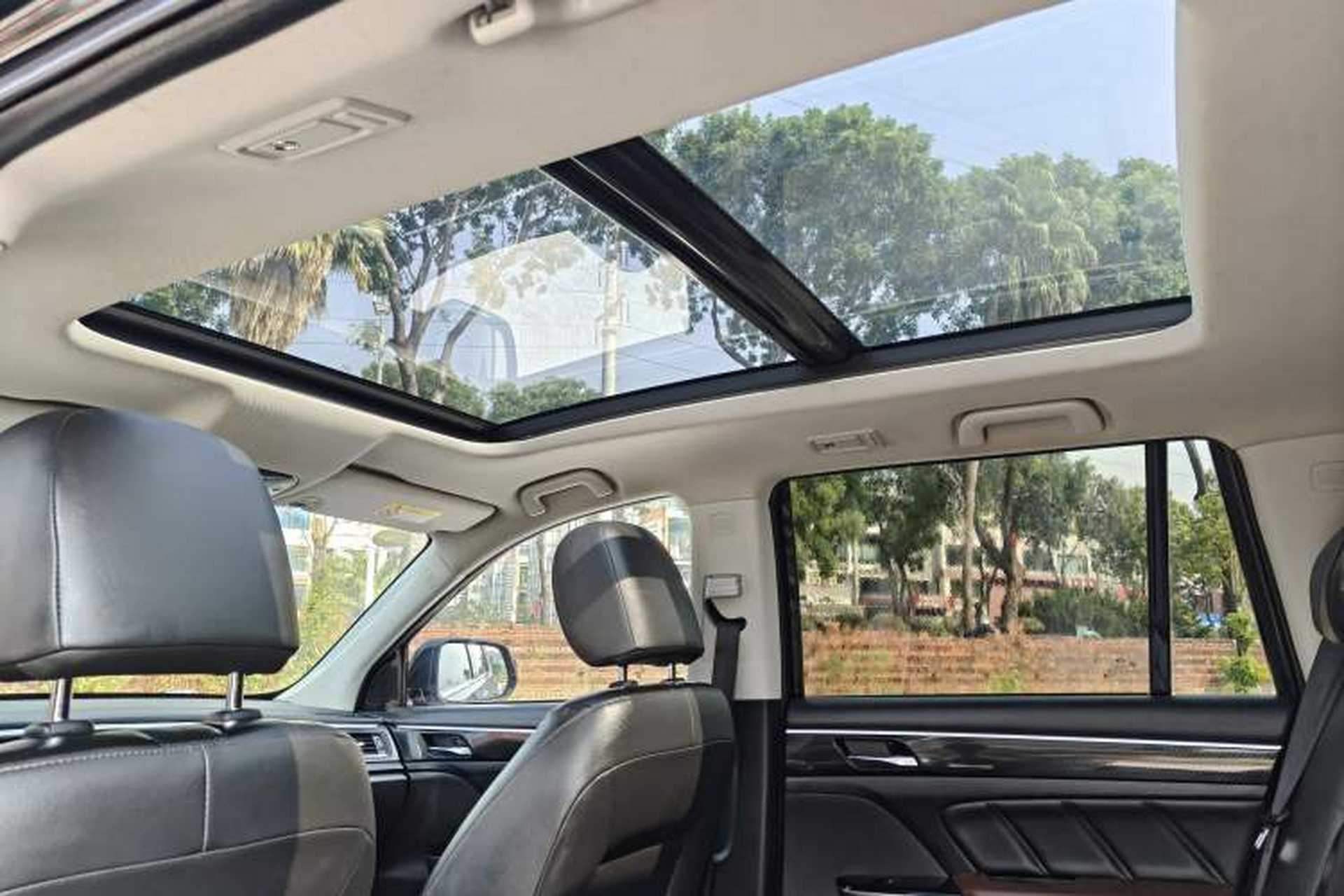 Used GAC Trumpchi GS7 2017 320T Two-Wheel-Drive Luxury Smart Connectivity Model Roof