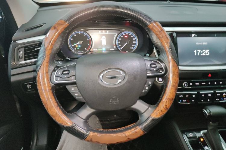 Used GAC Trumpchi GS7 2017 280T Two-Wheel Drive Luxury Model Steering Wheel