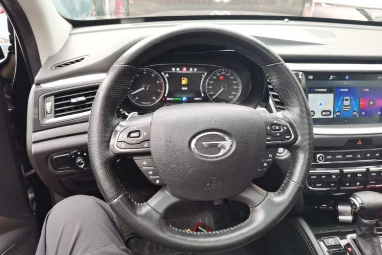 Used GAC Trumpchi GS7 2017 320T Two-Wheel-Drive Luxury Smart Connectivity Model Steering Wheel