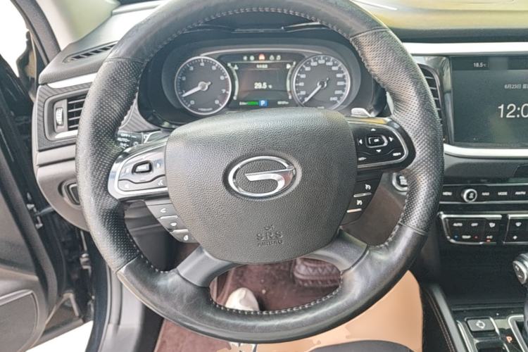 Used GAC Trumpchi GS7 2017 320T Two-Wheel-Drive Luxury Smart Connectivity Model Steering Wheel