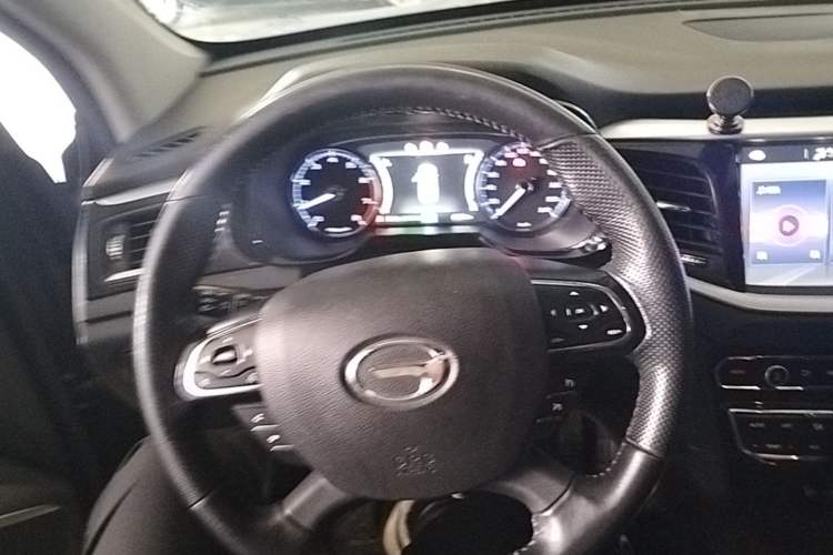 Used GAC Trumpchi GS7 2017 280T Two-Wheel Drive Luxury Model Steering Wheel