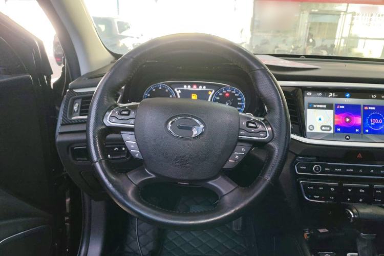 Used GAC Trumpchi GS7 2017 320T Two-Wheel-Drive Luxury Smart Connectivity Model Steering Wheel