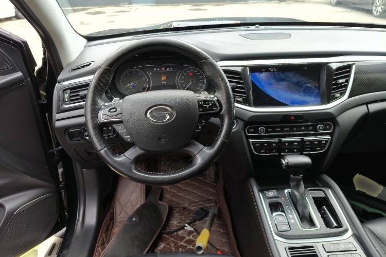 Used GAC Trumpchi GS7 2017 320T Two-Wheel-Drive Luxury Smart Connectivity Model Steering Wheel