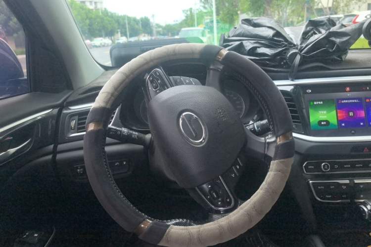 Used GAC Trumpchi GS7 2017 280T Two-Wheel Drive Luxury Model Steering Wheel